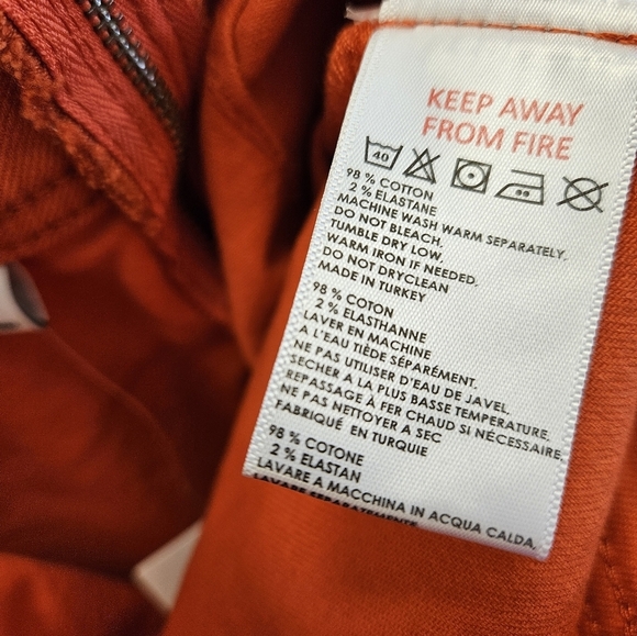 Urban Outfitters BDG Cropped Kick Coral Jeans NEW - Picture 7 of 8